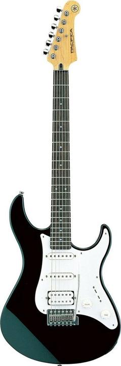 Yamaha PAC112J 6-saitige E-Gitarre Schwarz (E-Gitarre)