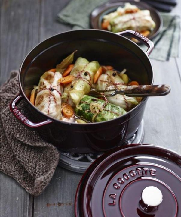 Produktbild Staub Cocotte (24 cm, Bräter + Schmortopf, Gusseisen)