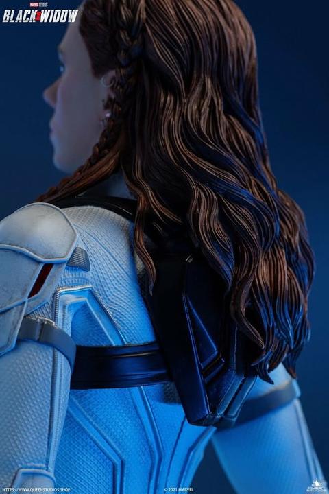 Produktbild Queen Studios Black Widow “Black Widow – Snow Suit Edition” 1/4 Statue