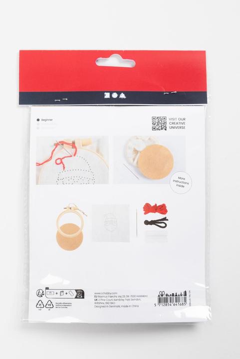 Actual product image Creativ Company Craft Set Embroidery Father Christmas