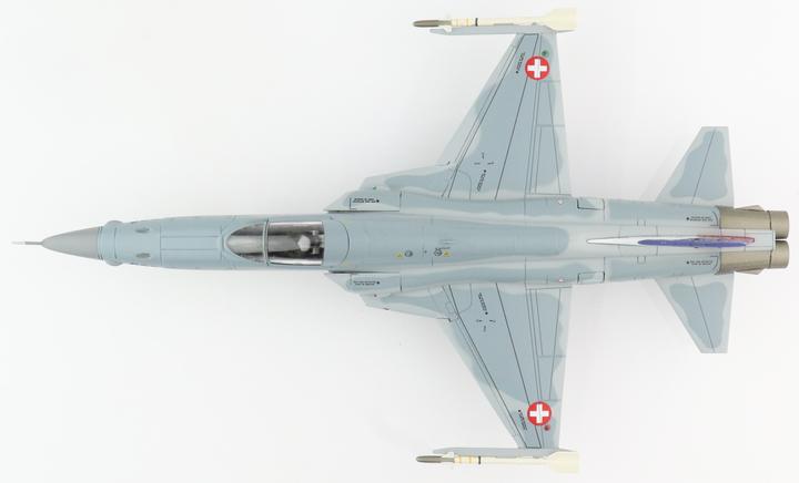 Produktbild Hobby Master Tiger F-5E Airbase Sion 2017 Flugzeugmodell aus Metall 1:72 von mit einigen Anbauteilen