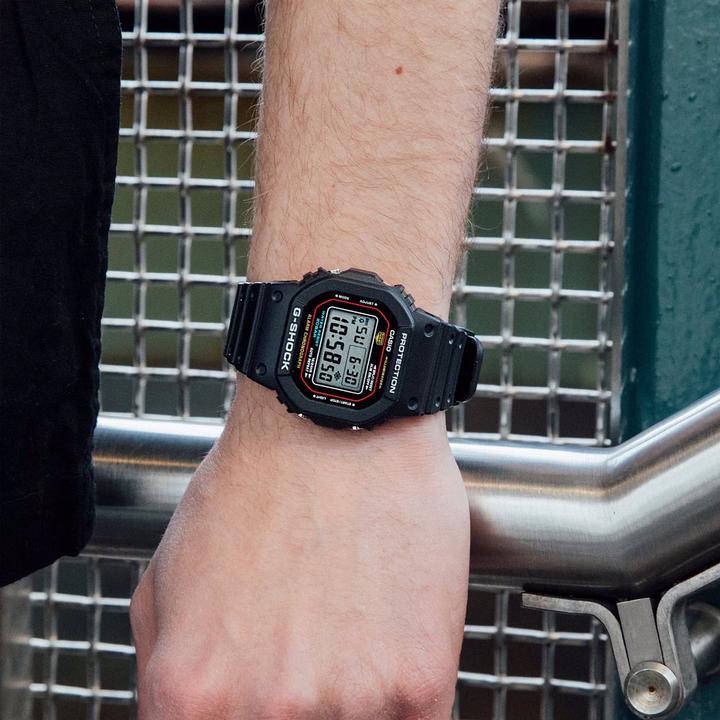 Actual product image Casio DW-5600RL-1ER (Digital watch, 43 mm)