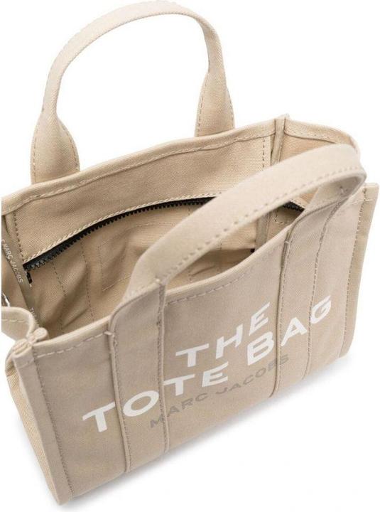 Actual product image Marc Jacobs 2140935