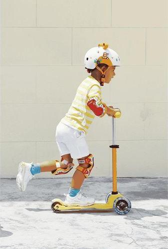 Immagine prodotto Micro Kickboard Mini Deluxe Flux LED
