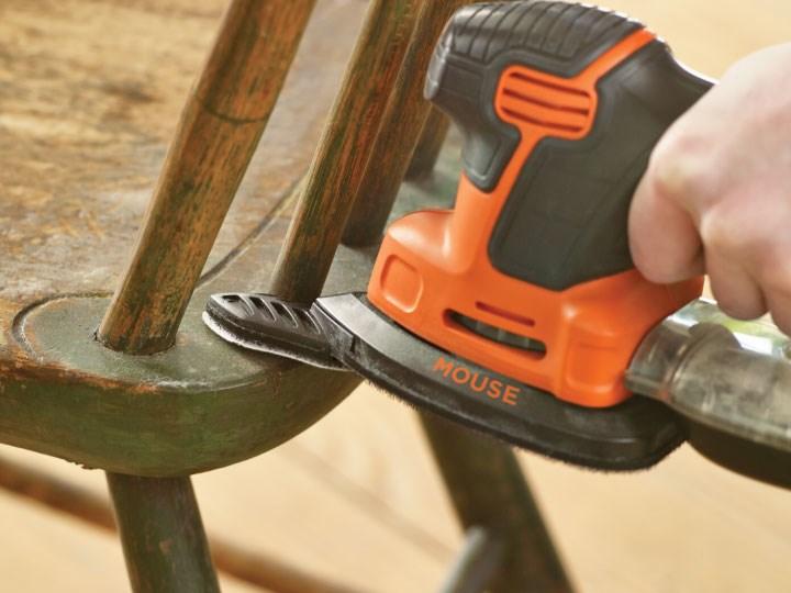 Image du produit Black & Decker Sableuse compacte pour souris (Plateau de ponçage triangulaire, 120 W)