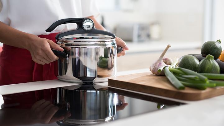 Actual product image Lagostina Pressure cooker Mia, 22 cm, 5 L (22 cm, Steam cooker, Stainless steel)