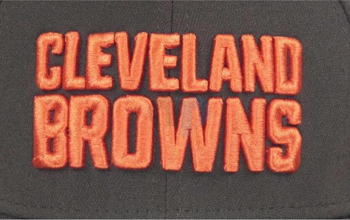 Actual product image New Era NFL - Cleveland Browns - Core Edition 39Thirty Stretch Cap Braun SM (54, 55, 56, 57)