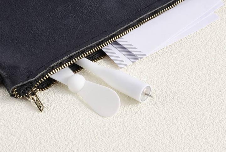 Actual product image Renkforce RF-USBF-101-WH USB fan Swivelling (W x H x D) 85 x 141 x 21 m