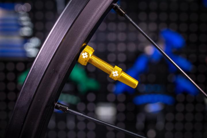 Produktbild Muc-Off V2 Tubeless Ventil Kit 44mm