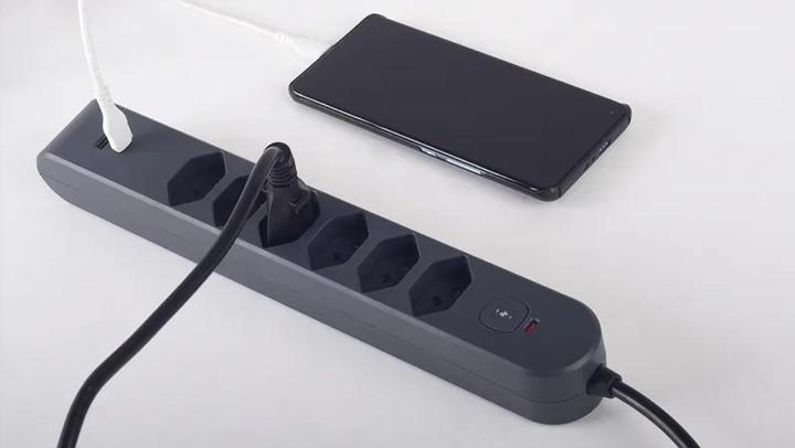 Immagine prodotto Steffen IQ Pro (6 x, USB-A, USB-C, 3 m)