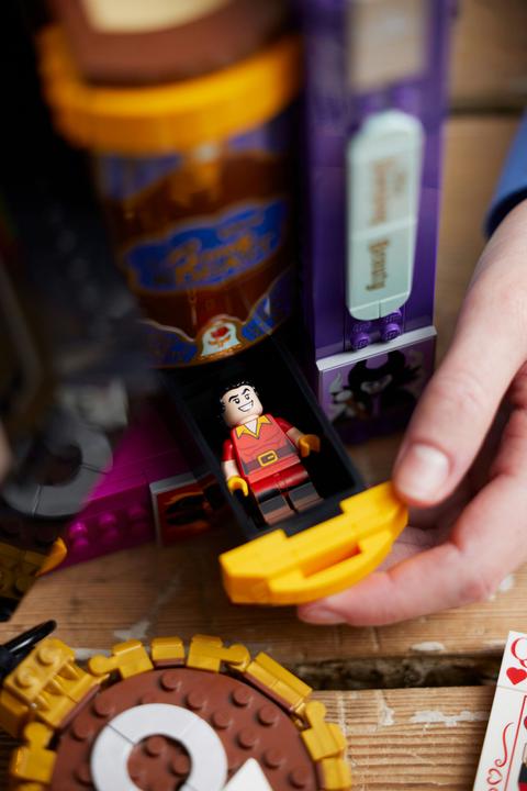 Actual product image LEGO Video cassette (43227, LEGO Disney, LEGO Rare Sets)