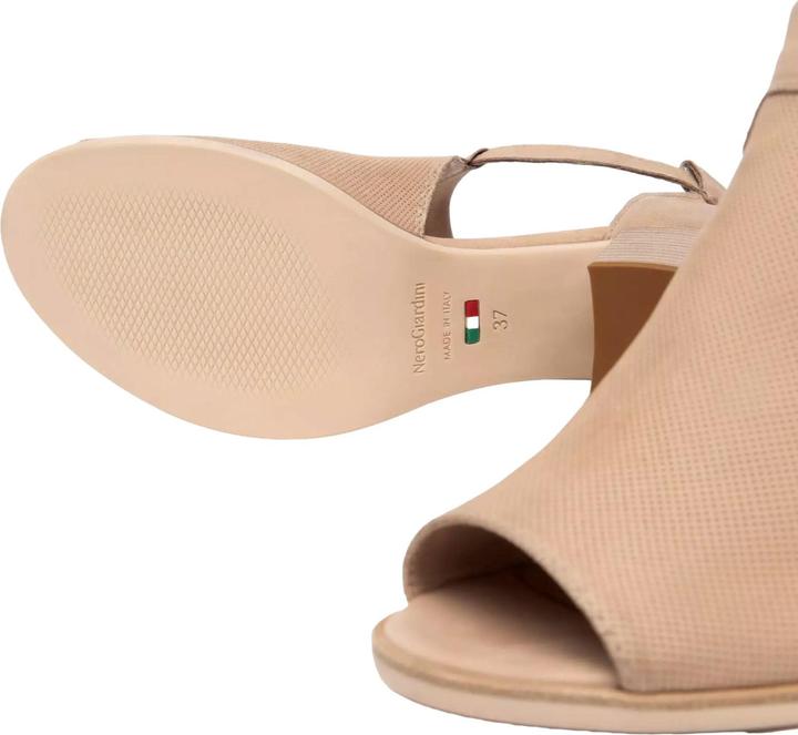 Actual product image Nero Giardini Lucky (38)