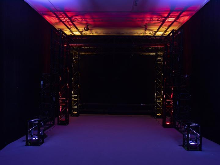 Actual product image Eurolite LED TL-4 QCL RGB+UV Trusslight