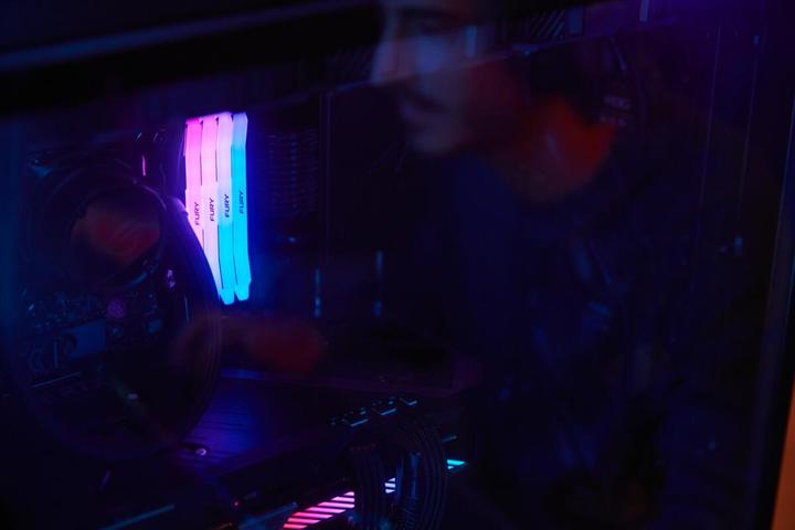 Image du produit Kingston FURY Renegade RGB (2 x 48 Go, 6000 MHz, RAM DDR5, DIMM)