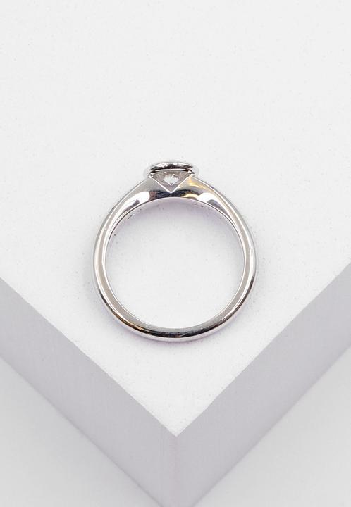 Actual product image Muau Solitaire (50, 750/18 K Gold)