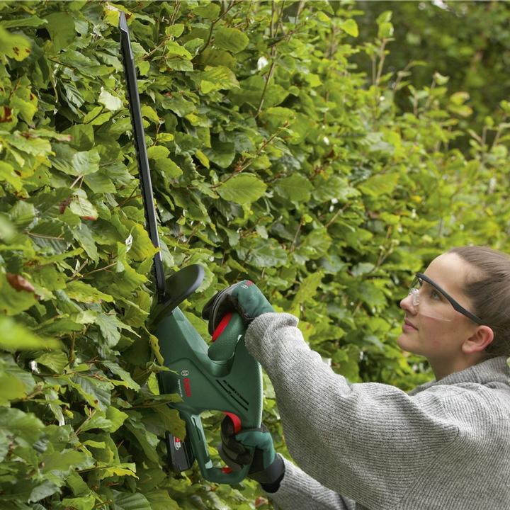 Actual product image Bosch Home & Garden EasyHedgeCut 18V-52-13 (Cordless hedgecutters)