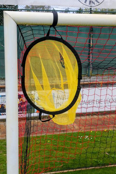 Actual product image Power Shot Powershot® football target with ball net function