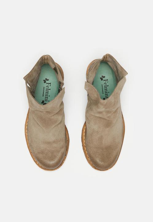 Image du produit Felmini Cette bottine est fabriquée en cuir velours. Elles offrent un mélange parfait de (42)