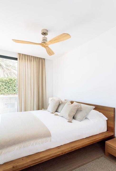 Actual product image Faro Lantau
