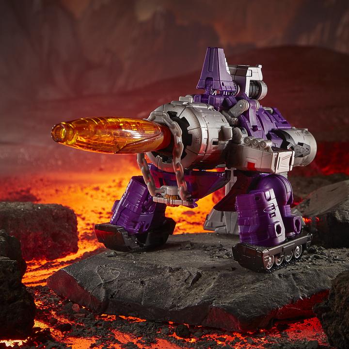 Actual product image Hasbro Transformers Toys Generations War for Cybertron: Kingdom Leader WFC-K20 Ultra Magnus