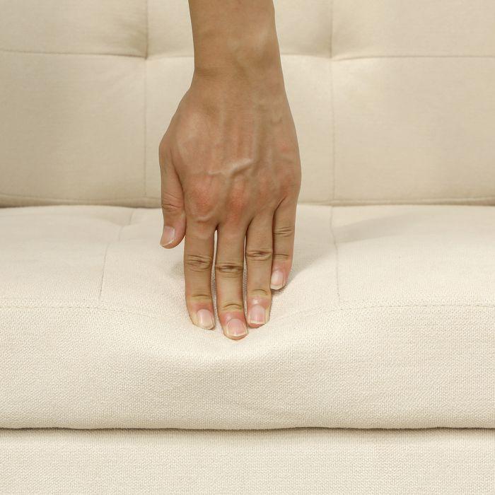 Actual product image Swisshandel24 3 Sitzer Sofa, Couch mit Stauraum, Holzbeine, Samtoptik für Wohnzimmer (3-seater)