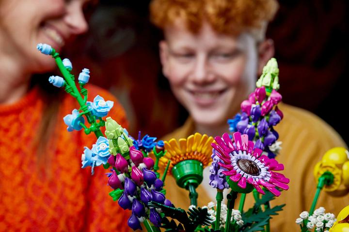 Actual product image LEGO Wildflower Bouquet (10313, LEGO Icons, LEGO Botanical)