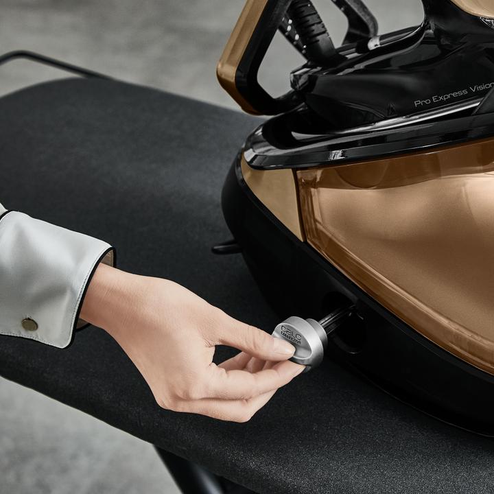 Actual product image Tefal Pro Express Vision GV9820S0 steam ironing station (2400 W, 650 g/min)