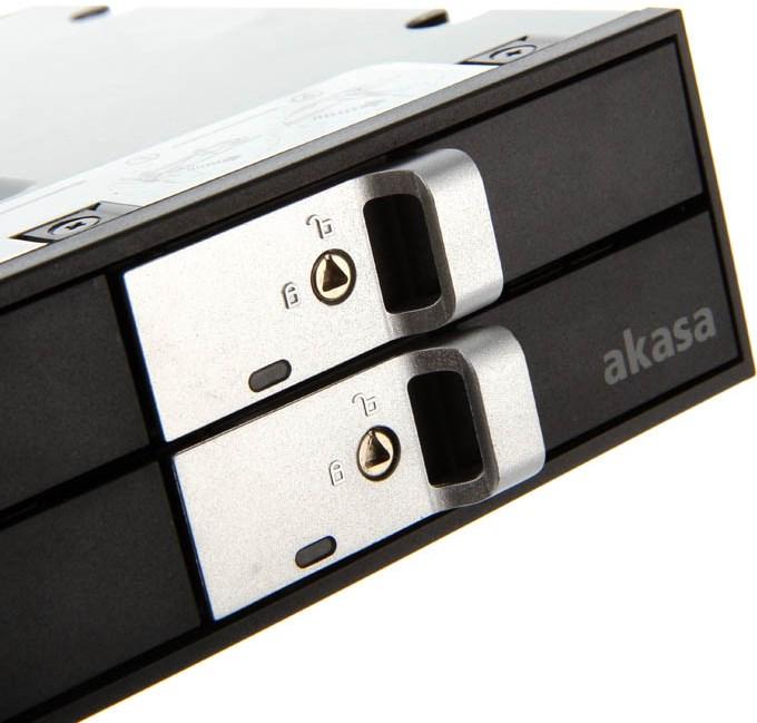 Produktbild Akasa Elite 5,25 Zoll Laufwerksrahmen für vier 2,5 Zoll HDD/SSD