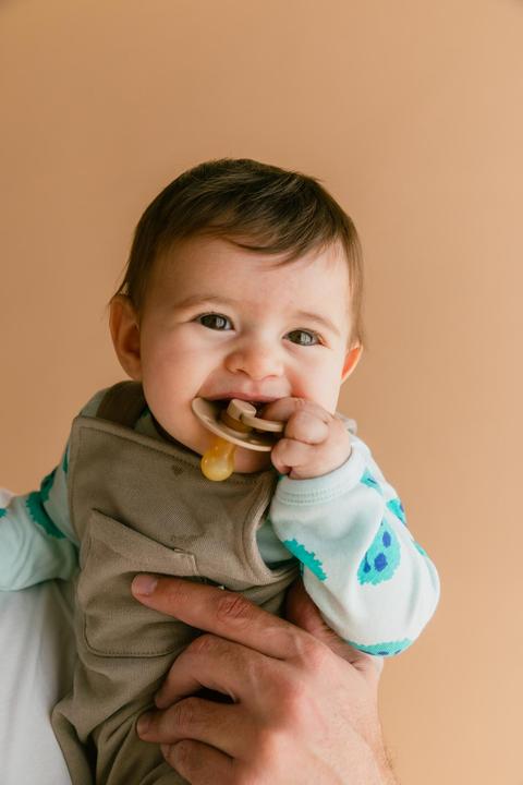 Immagine prodotto Bibs Nuggi Colour 2 PACK Latex Symmetrical 6-12m Sage GLOW Cloud GLOW (2 x, 6 - 12 M.)
