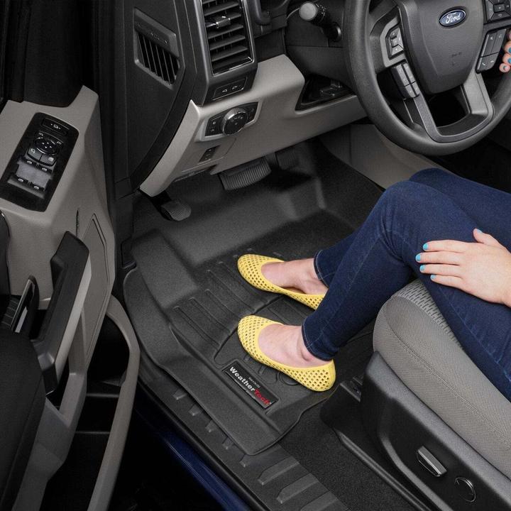 Produktbild WeatherTech BMW 5er-Serie E60/E61 (2004-2009) 1. Reihe Automatten (1 Set à 3 Fussmatten)