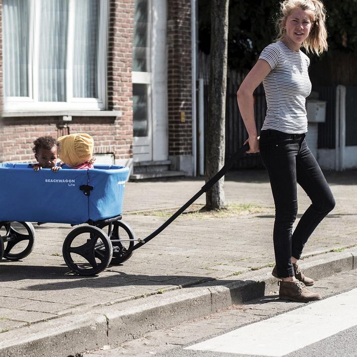Image du produit Beach Wagon Company Chariot à bras Lite