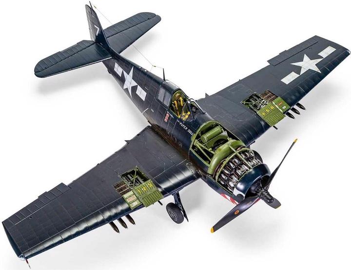 Actual product image Airfix Grumman F6F-5 Hellcat 1:24 kit