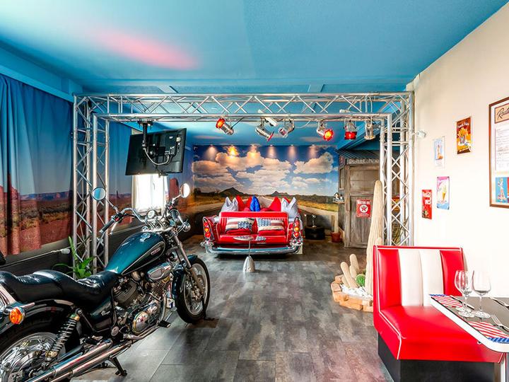 Immagine prodotto Smartbox 1 notte romantica in suite america con souper e spa privata nel lago di Thoune (2 pers.)