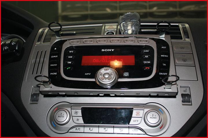Actual product image KS Tools Radio/navigation system disassembly and assembly kit, 18-pcs.
