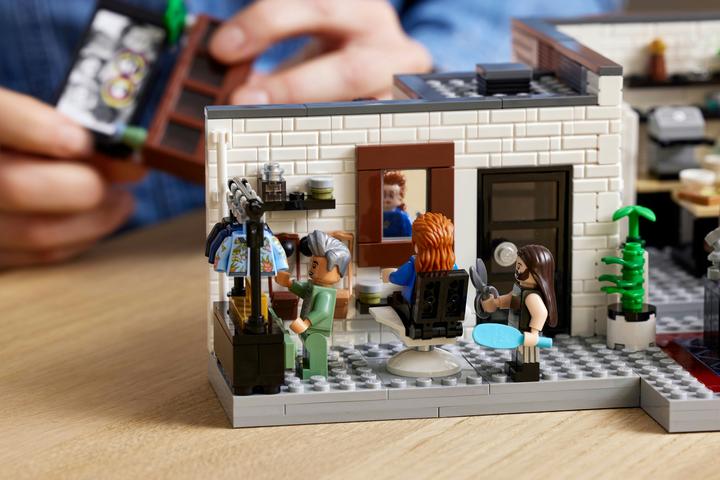 Actual product image LEGO Qeer Eye- The Loft of the Fab 5 (10291, LEGO Creator Expert, LEGO Rare Sets)