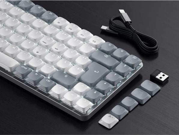Actual product image Satechi SM1 Slim Mechanical Back Backlit BT Keyboard German light (DE, Wireless, Cable)