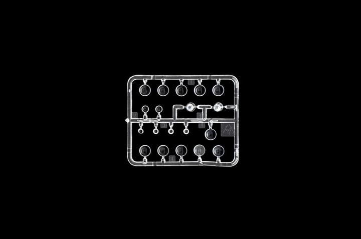 Actual product image Italeri IVECO E5 Hi-Way Abarth