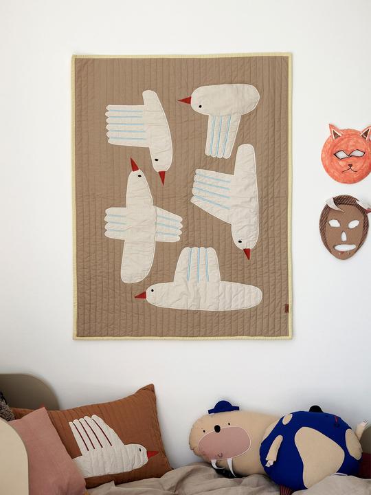 Image du produit Ferm Living Couverture matelassée en forme d'oiseau (80 x 110 cm)