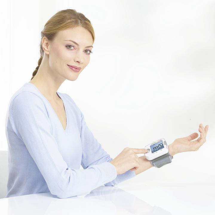 Actual product image Beurer Bc 44 (Blood pressure monitor wrist)