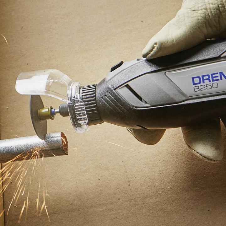 Actual product image Dremel 8250 2.0 Ah 12V Li-Ion 5-tlg. Zubehör