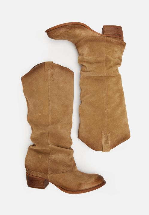 Felmini Dresa C833, der mittelhohe Stiefel, besticht durch eine Mischung aus Raffinesse und Einzigar (37)