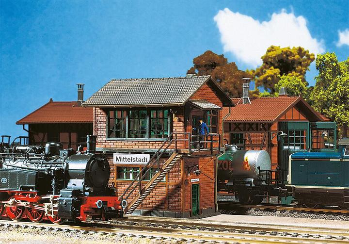 Actual product image Faller Central city signal box