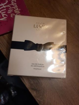 Produktbild Avon Luck For Her Eau De Parfum 50ml - Brandneu & versiegelt (Eau de Parfum, 50 ml)