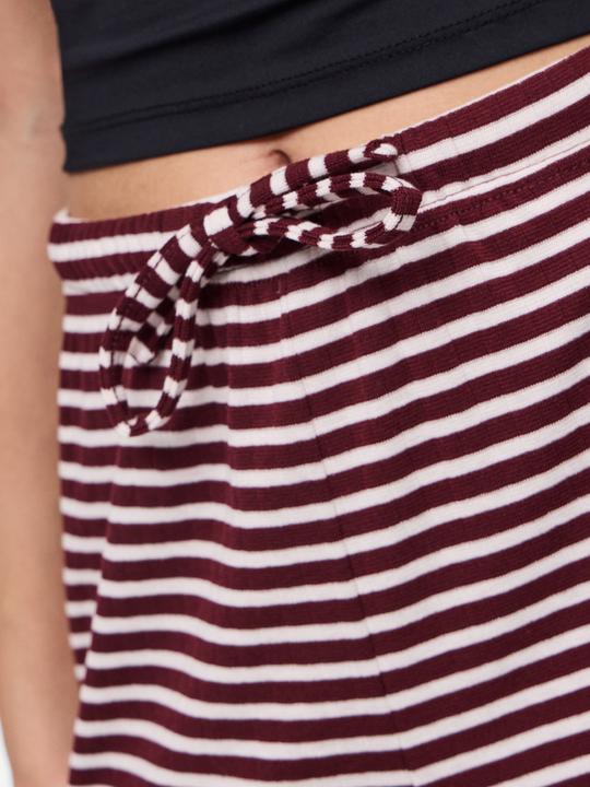 Immagine prodotto Pieces PCSOFFI HW WIDE FIT Shorts (XS)
