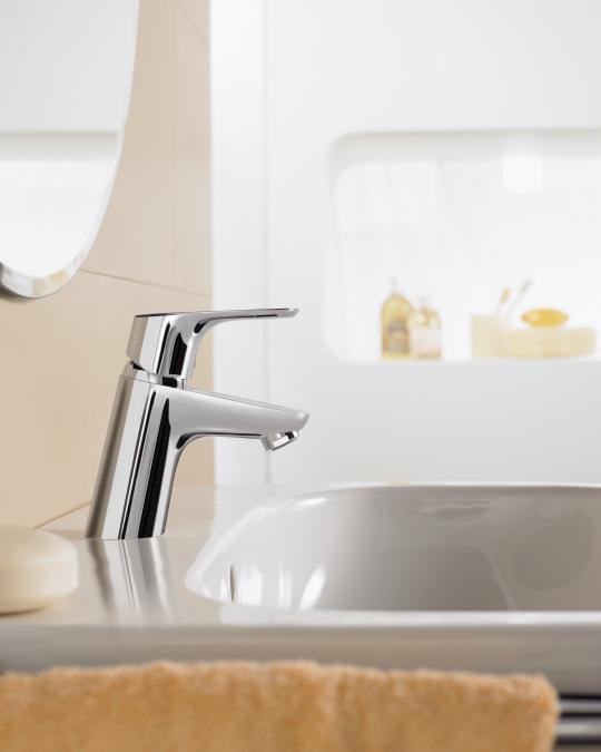 Actual product image hansgrohe Focus single-lever basin mixer 70 with pop-up waste