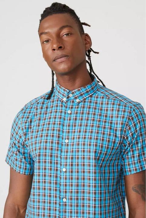 Actual product image Universal Textiles Shirt (M)