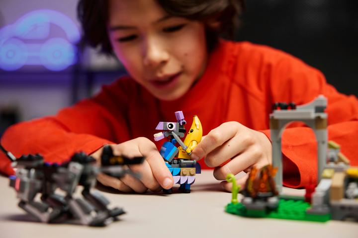 Immagine prodotto LEGO Das Lager von Schali und der Zündkerzenkünstlerin (77075, LEGO Fortnite)