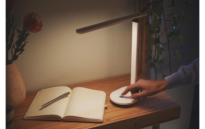 Actual product image Philips Ivory Desk Lamp PT 5W 27-50K W USB 02 (130 lm)