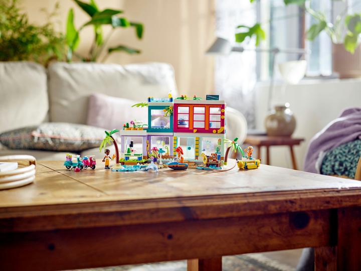 Actual product image LEGO Friends 41709 Holiday Beach House (41709, LEGO Friends)