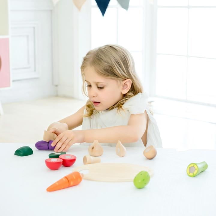 Actual product image Classic World Wooden vegetables